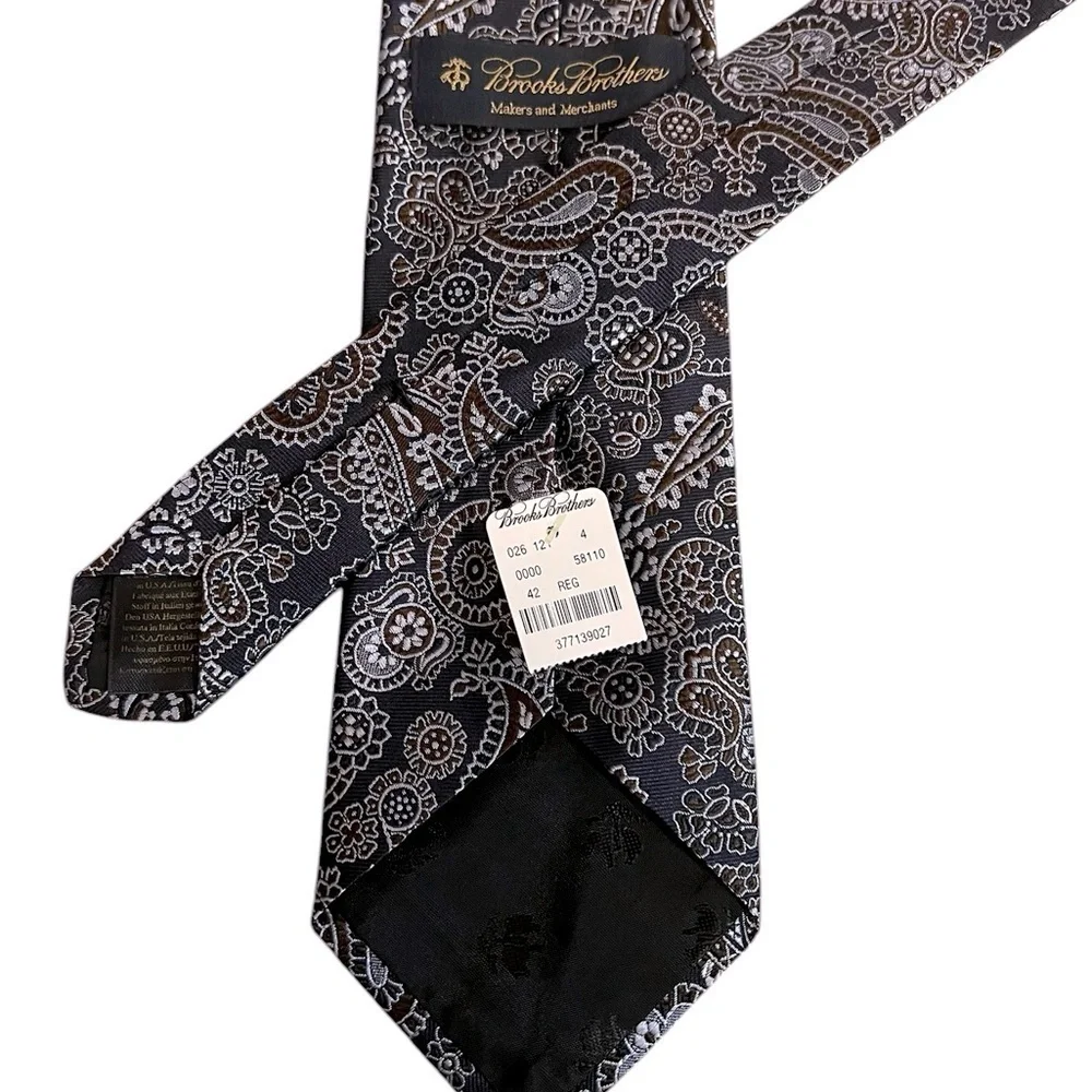 NWT Brooks Brothers Makers & Merchants NAVY BLUE & brown paisley silk tie